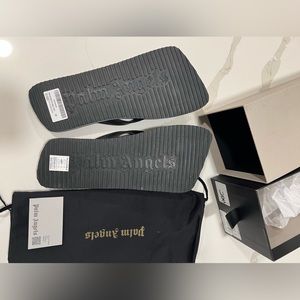 Men’s Palm Angels Slides (US: 9.5) (EUR: 43) (Black)